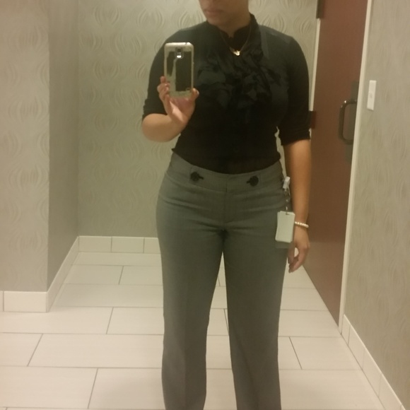 Casual ruffle blouse - Picture 3 of 3